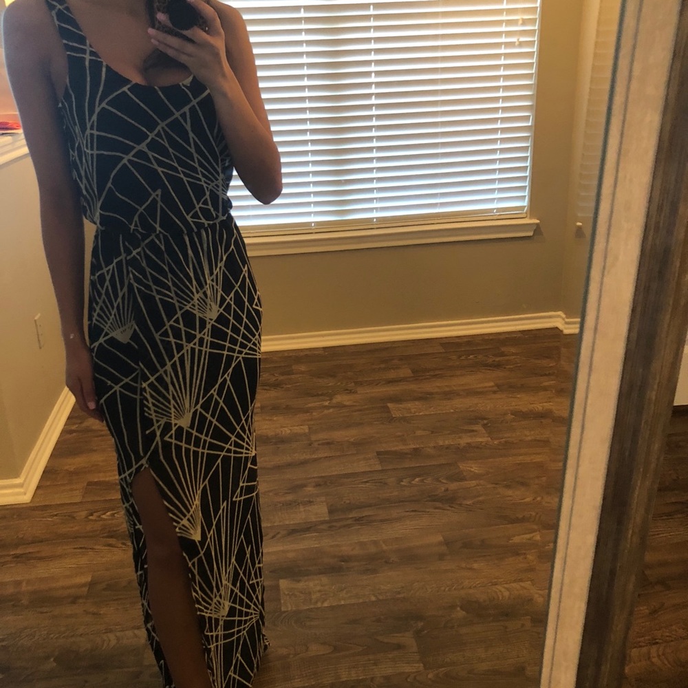 Lush Maxi Dress - Picture 4 of 5
